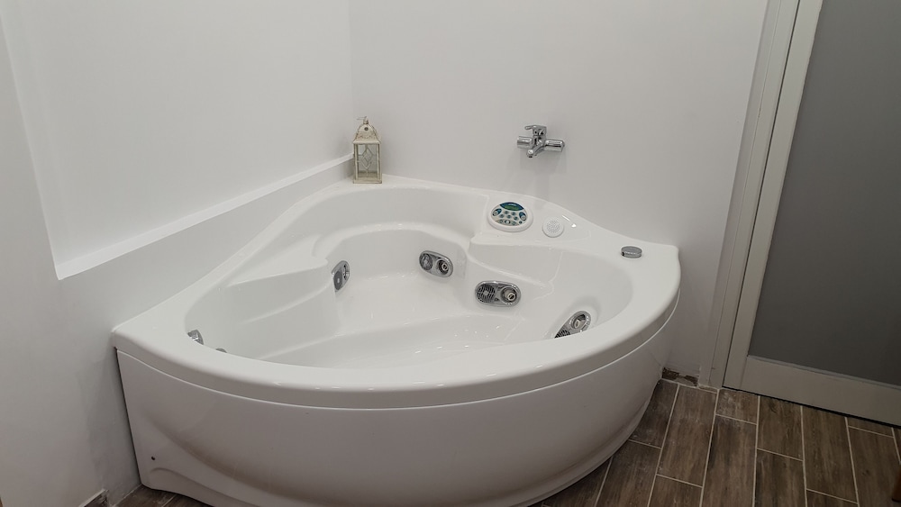 Elizabeth Suites