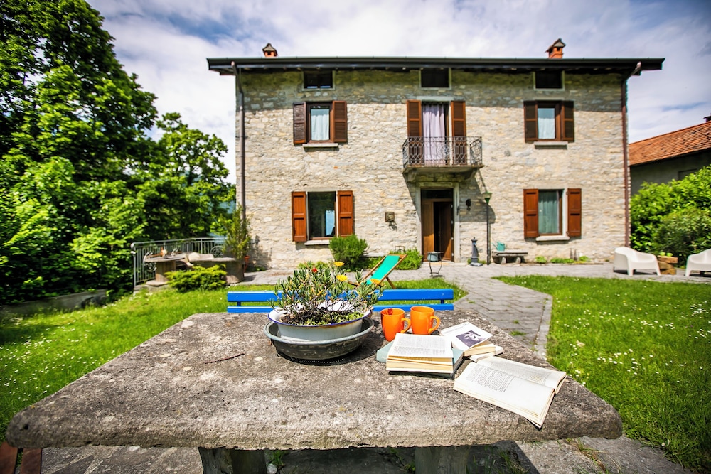 Piazzaga565
