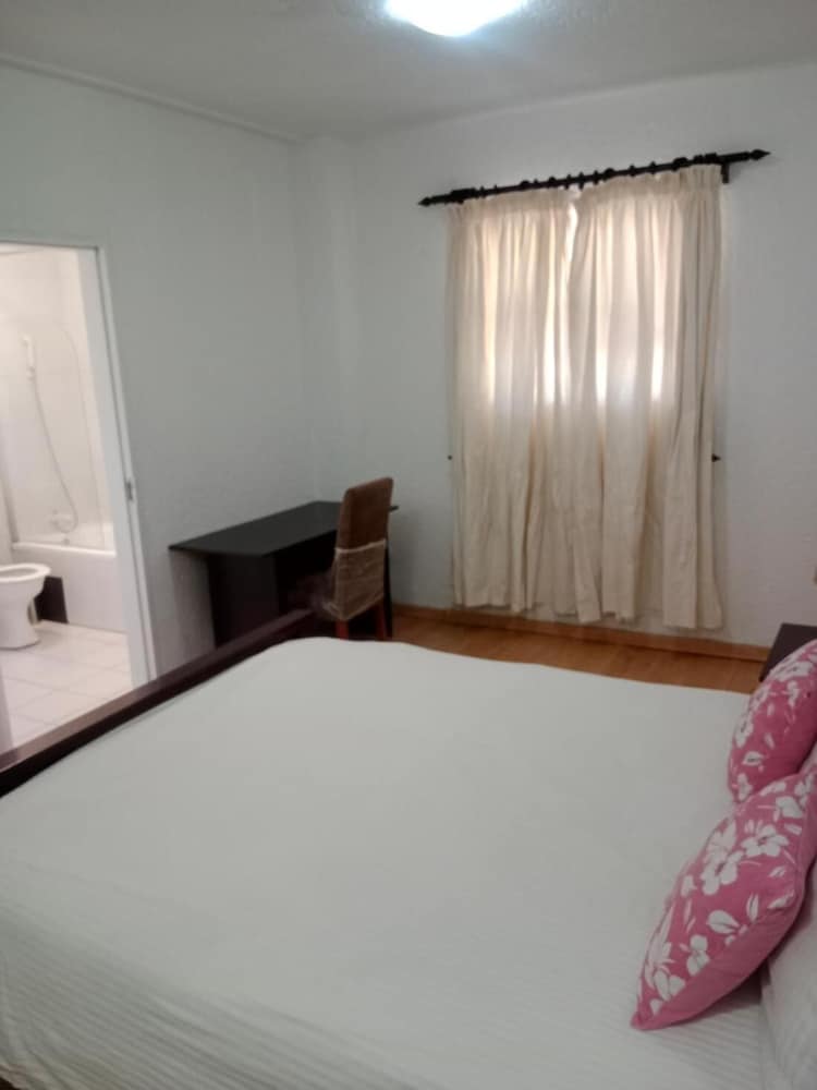 Room in Guest Room - A Home Away From Home!