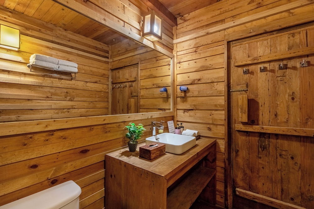Alaya Stays Suro Woodcrest Chalet