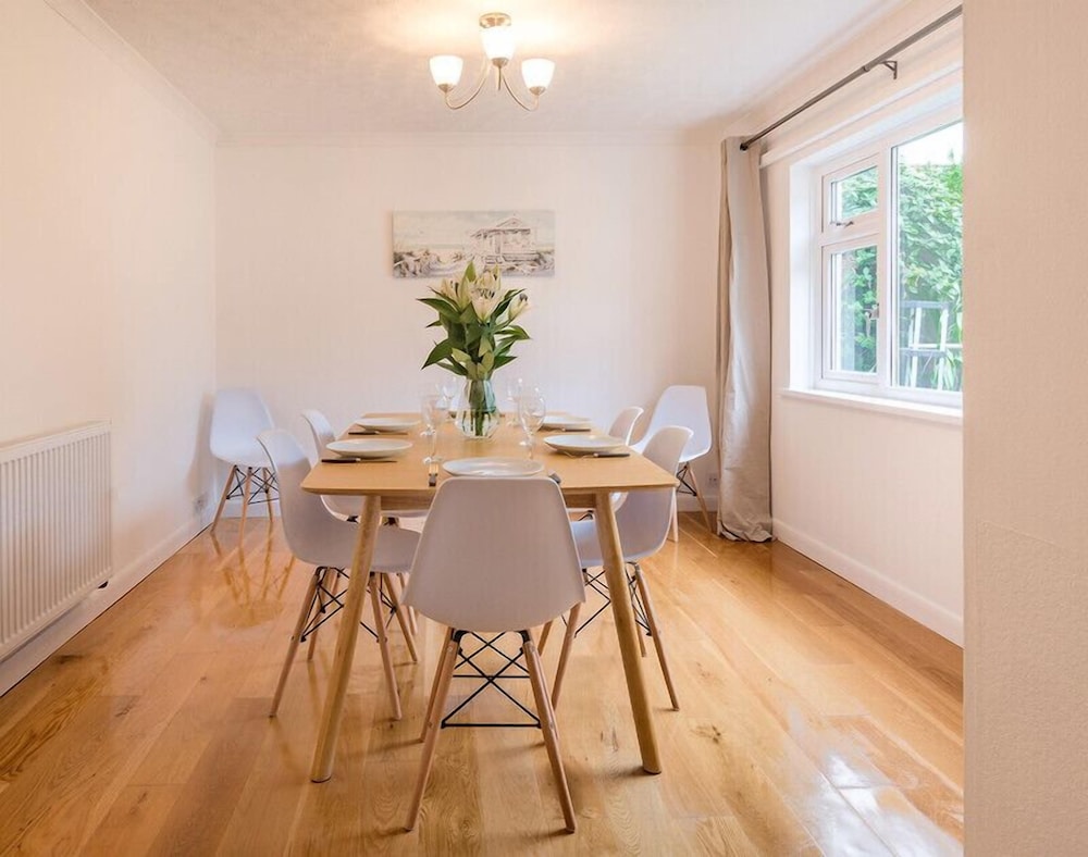 Greenaway, 4 Rockhaven Gardens