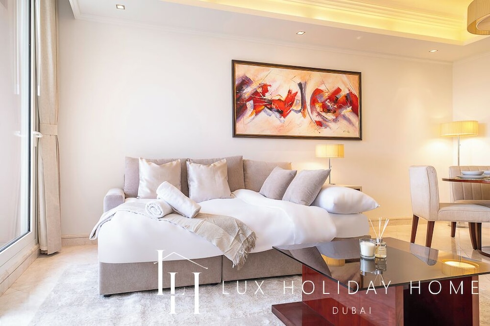 LUX The Grandeur Palm Garden View Suite