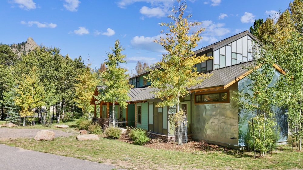 Rhapsody On Fall River Vacation By Estes Park S 4 Bedroom Home by RedAwning view 4