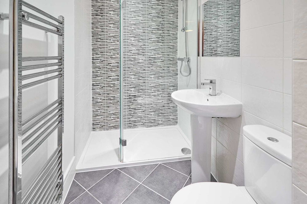 Host Stay Chippenham Close