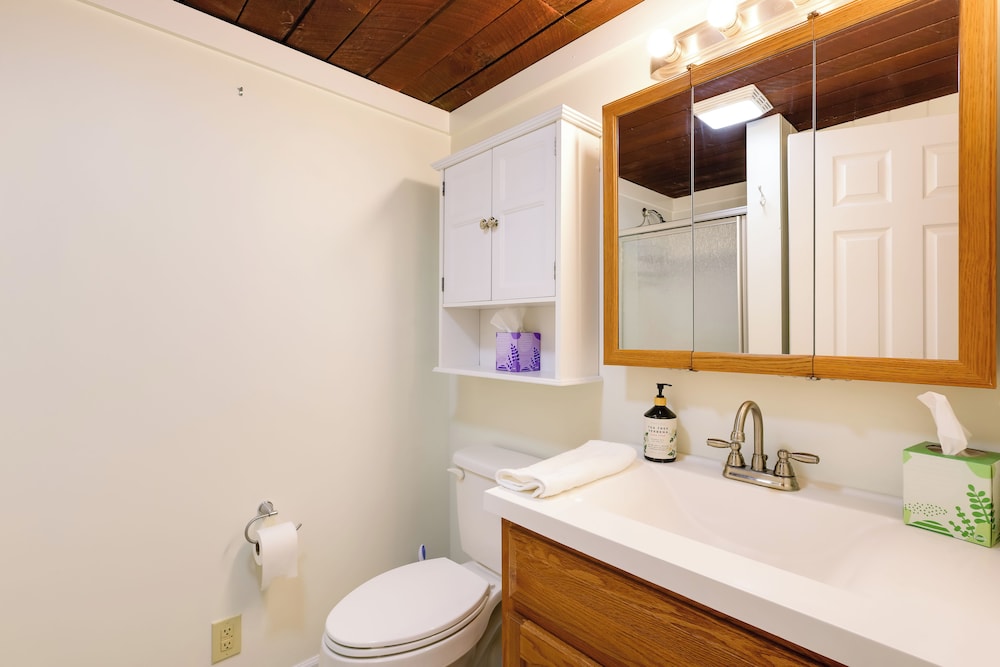 4 Mi to Beach & Lake: Spacious Home in Chestertown