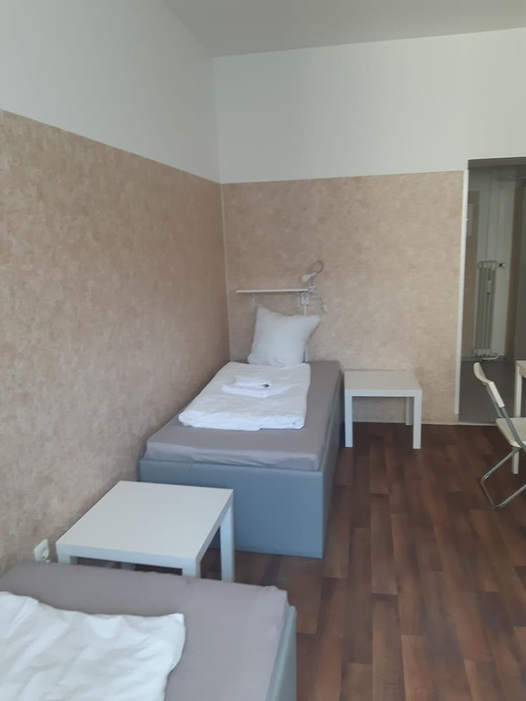 2-Rent Group Hostel Apartments SEN14