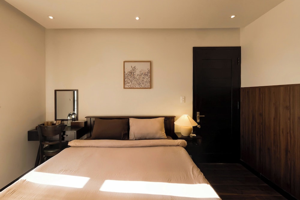 Pha Boutique House