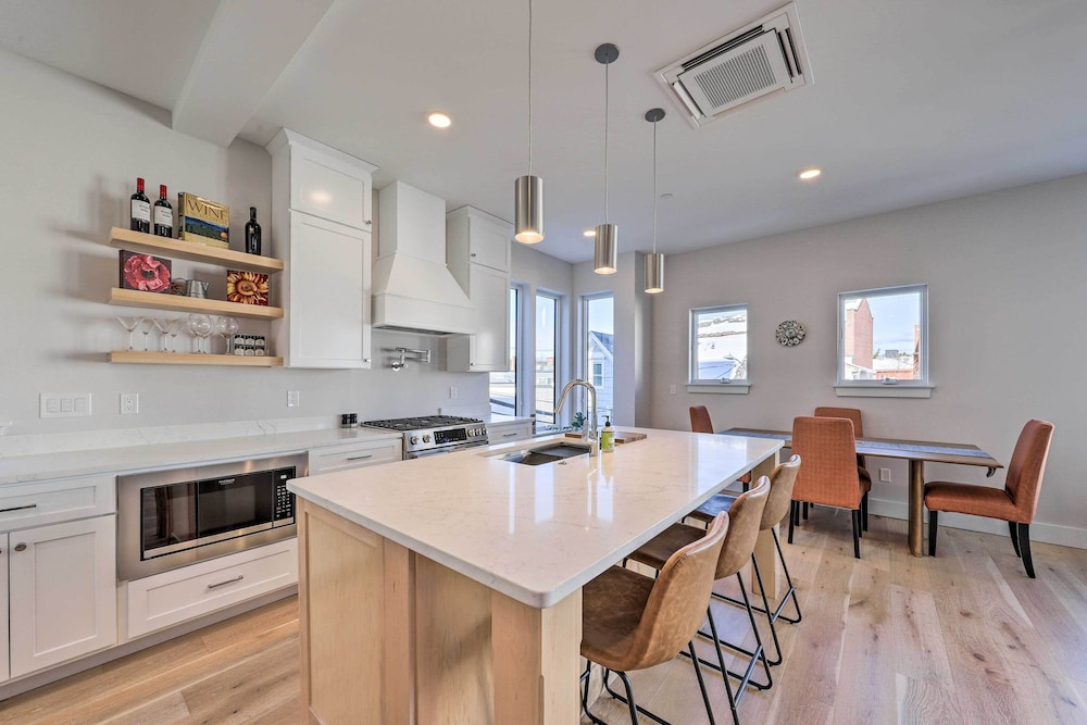 Portland Vacations - Spacious Portland Home: Walk Downtown! - Property Image 25
