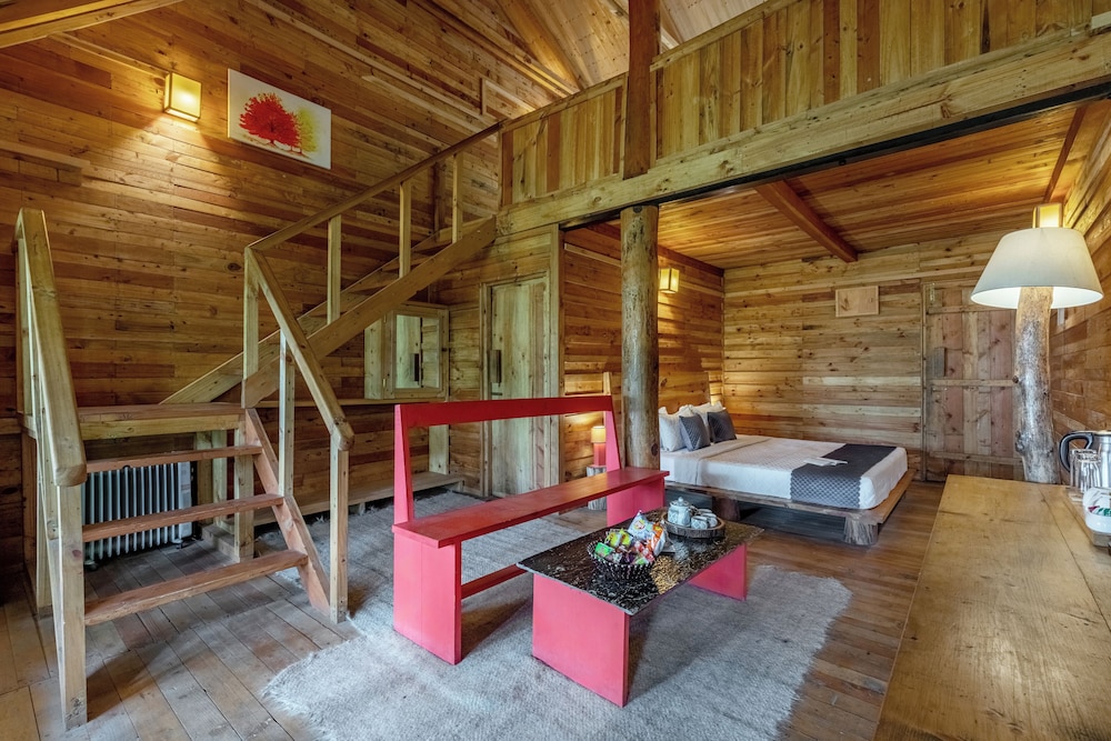 Alaya Stays Suro Woodbine Chalet Cottage