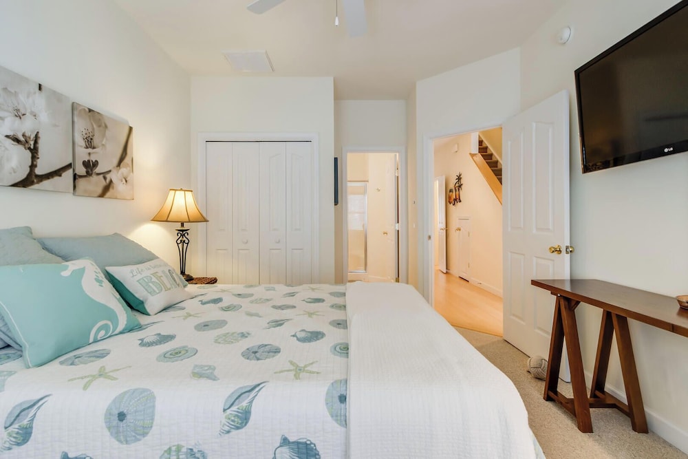Smithfield Court 2 #102