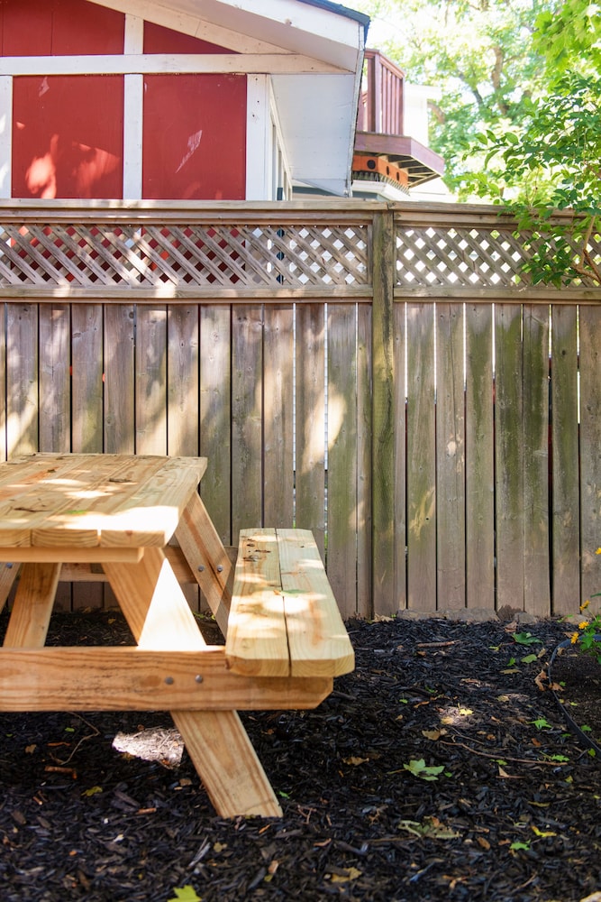 Downtown Sustainable Garden House
