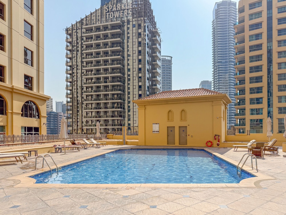 Luxe Marina View Retreat - 2BDRM