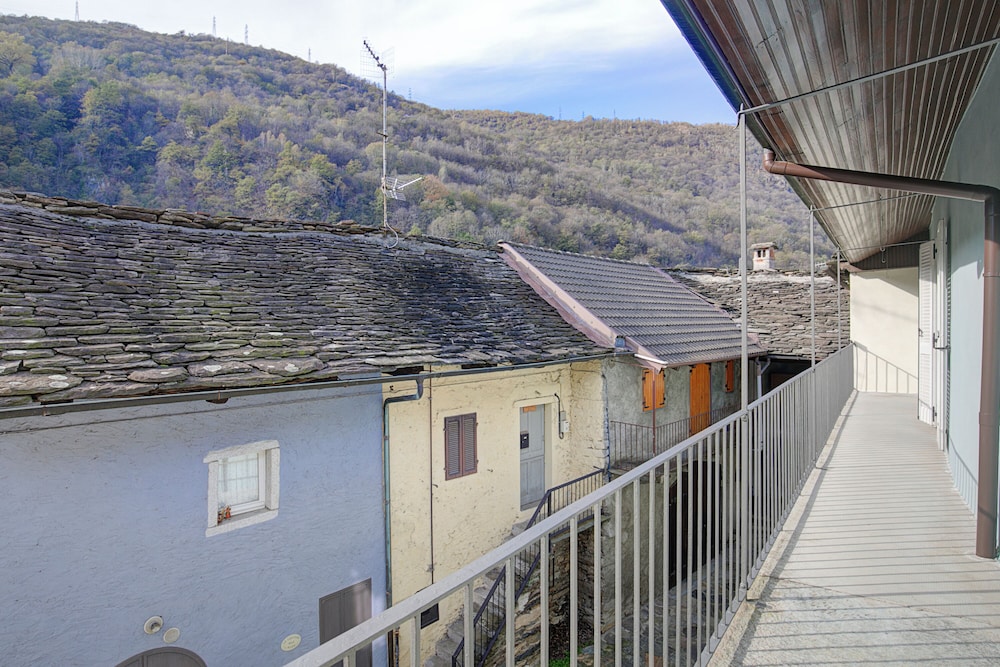 Casa del Nildo Mountain And Lake