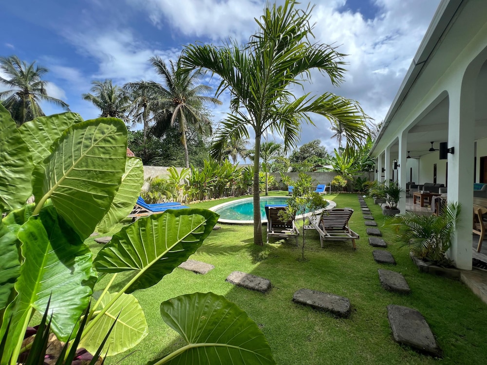 Wanderlust Hostel Kuta Mandalika
