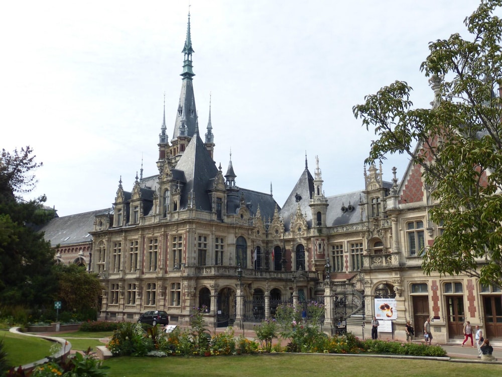 Apartment in Normandy Near Pebble Beach view 5