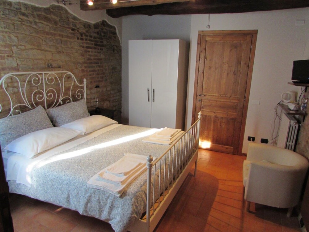 Il Leone Rosso B&B