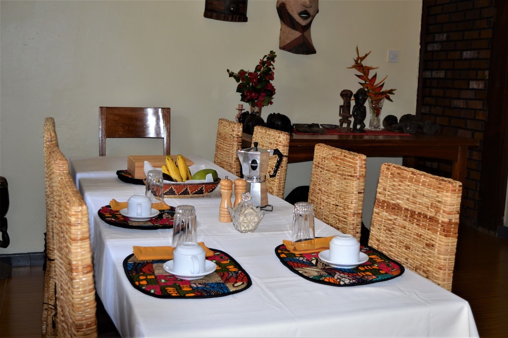 Colonial Residence