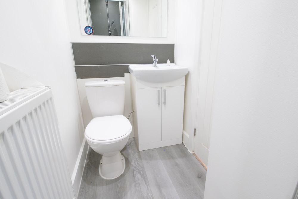 Reading Town Centre- Studio Apartment view 4