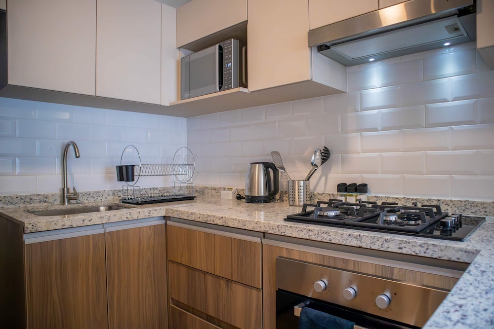 Beautiful 2BR With Fantastic Pool in Miraflores