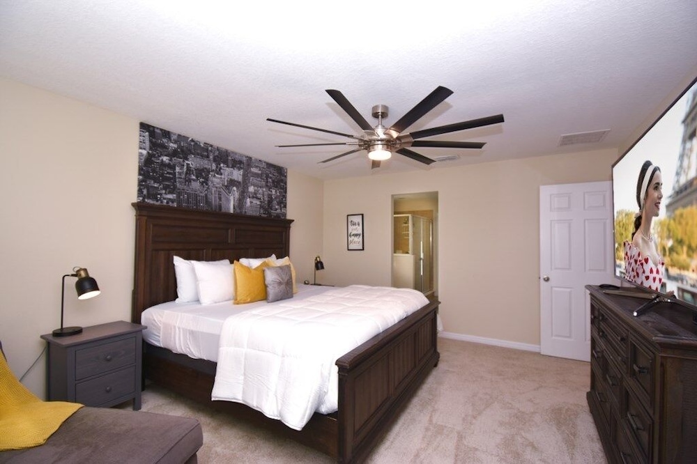 1705vp 4 Bedroom Home by RedAwning view 5