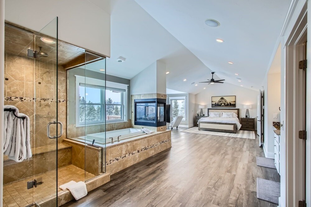 Mountain Majesty 6 Bedroom Home