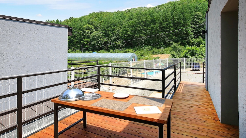 Hongcheon Stone Brown Pension