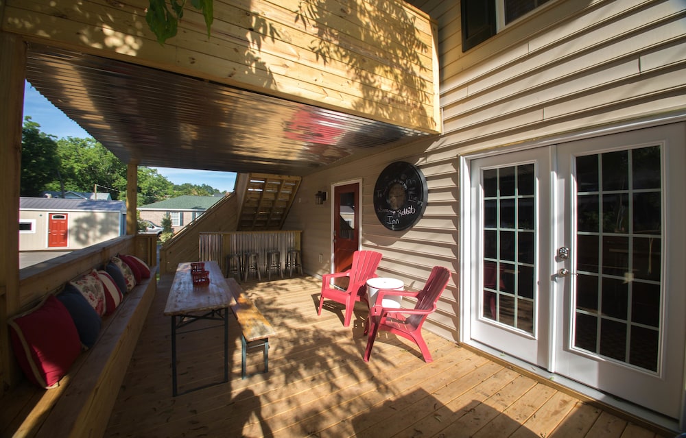 Swamp Rabbit Inn