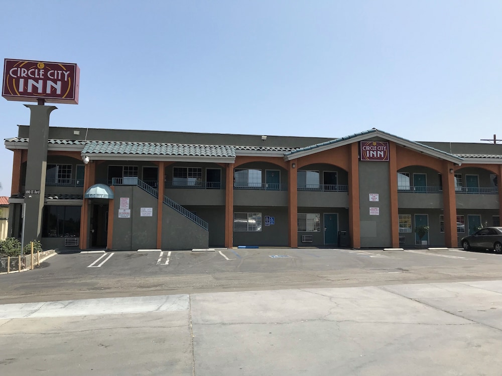 Corona Inn
