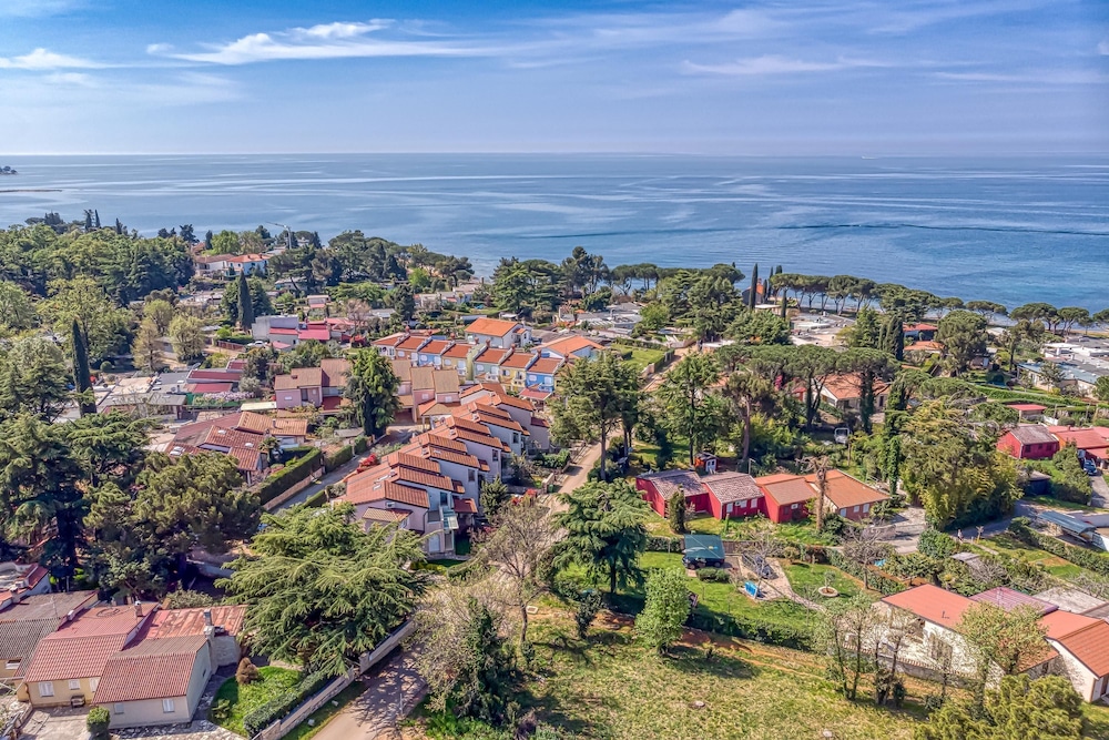 App Mariella 150m From the sea