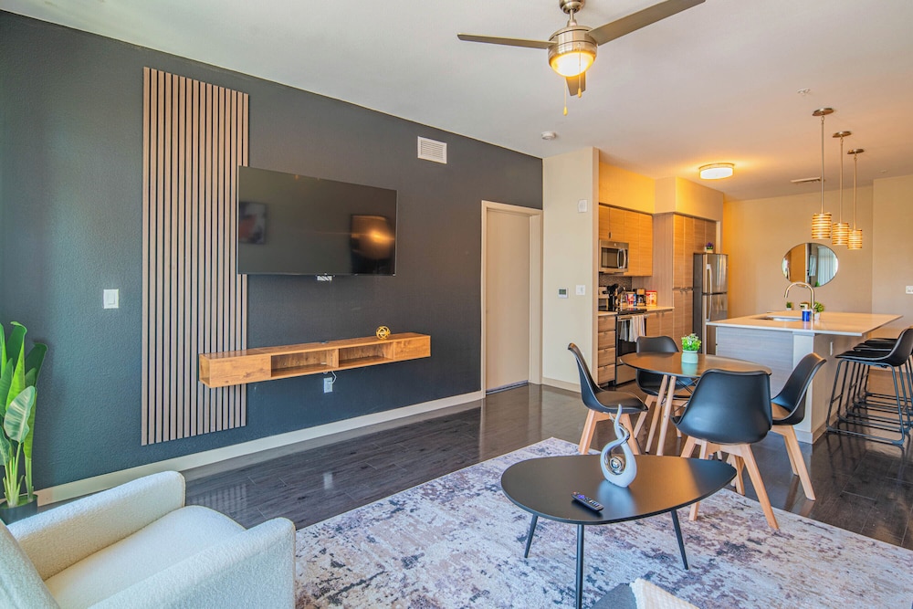 ROVE LIVING/KL - Iluminate