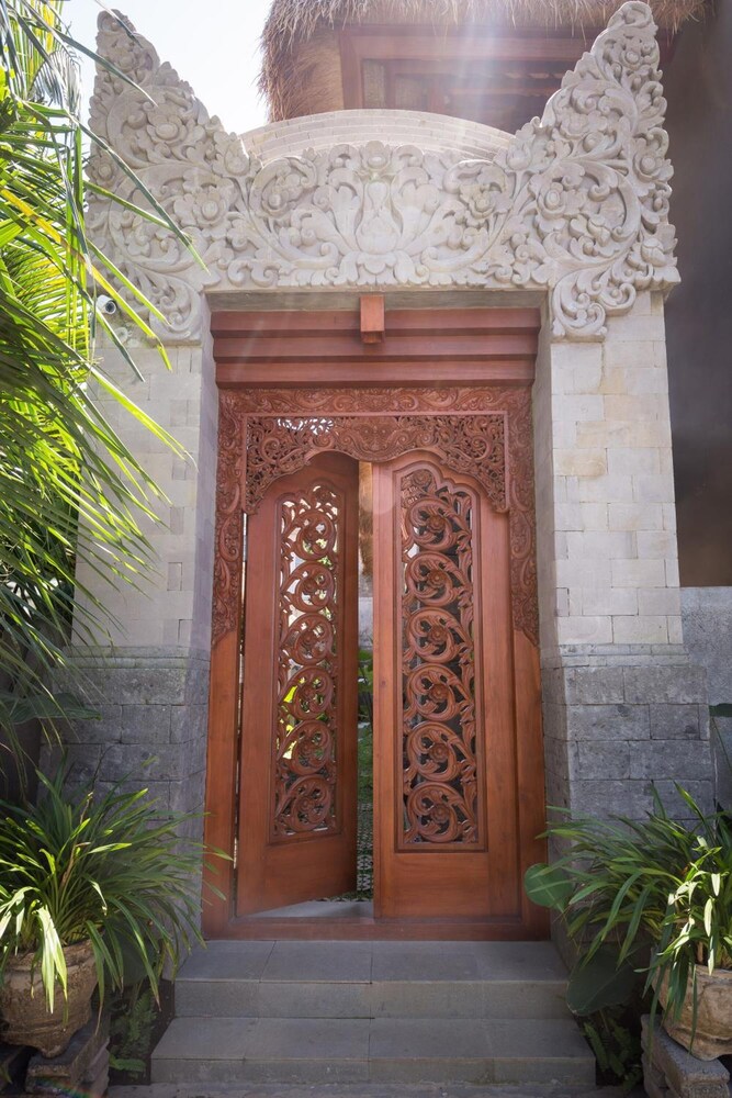 ILA Kitchen & Villa view 5