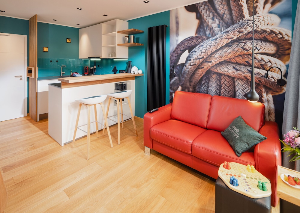 ney.land apartments