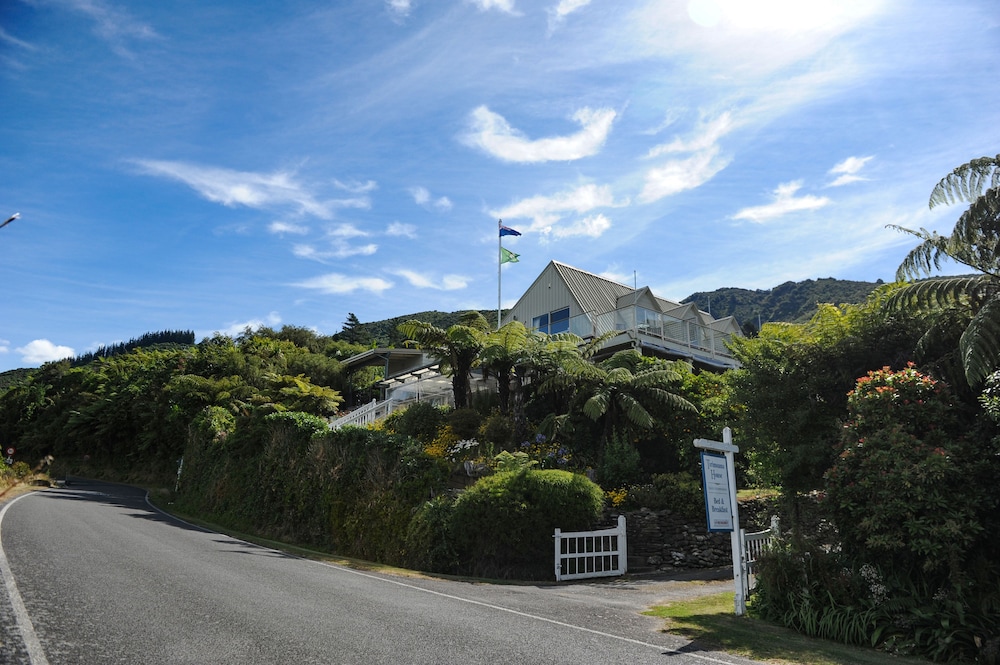 Tirimoana House