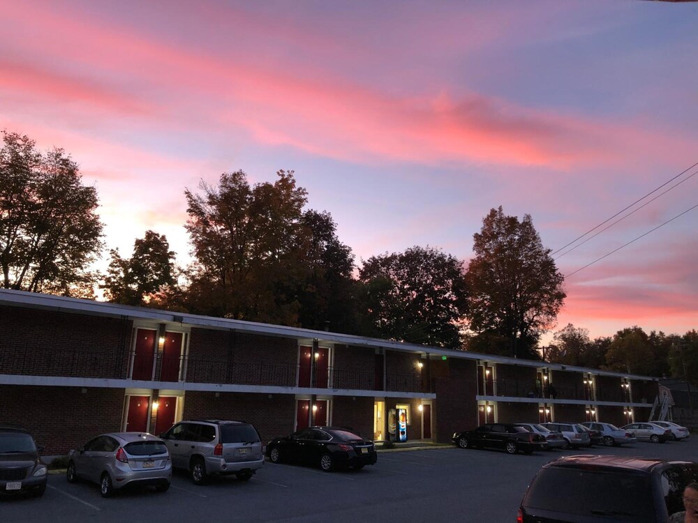 The Autumn Inn view 3