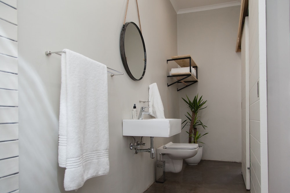 Loddeys Guesthouse