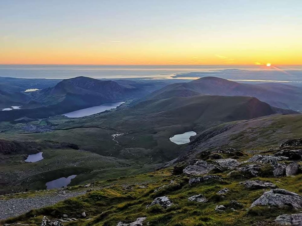 Sea View Cottage Near Snowdon & Coastal Trails