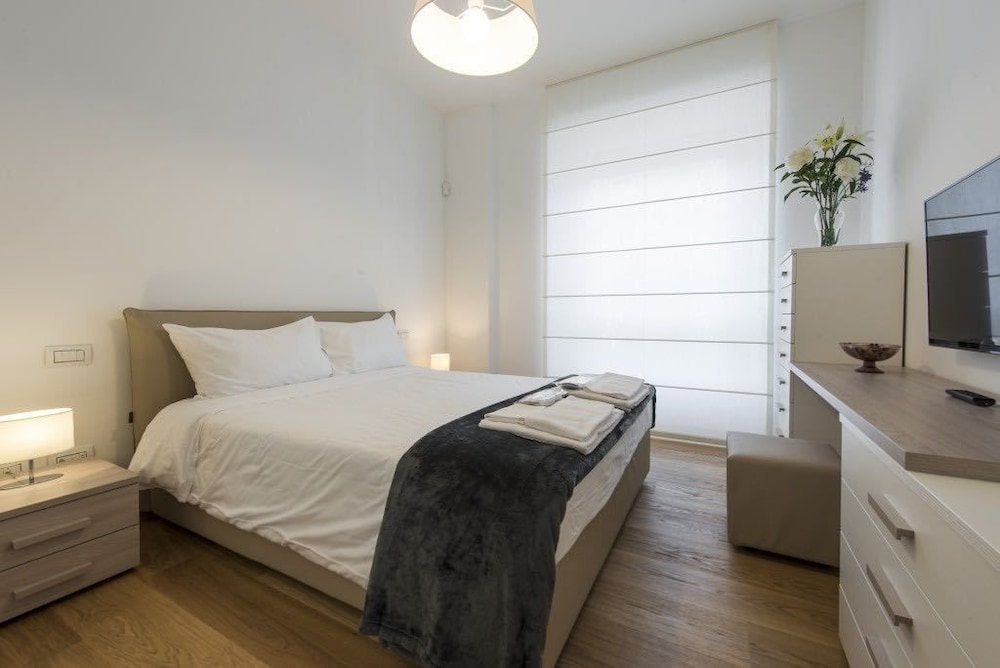Milan Royal Suites & Luxury Apartments