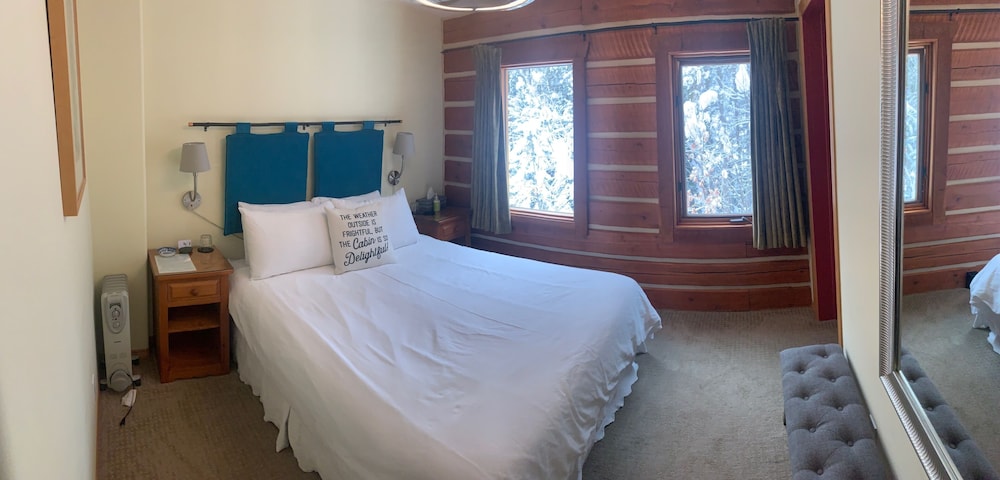 Earl Grey Lodge