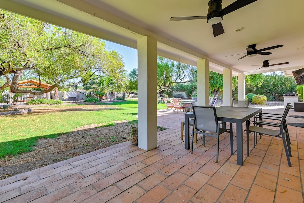 Private Paradise Valley Oasis: Hot Tub, Large Yard