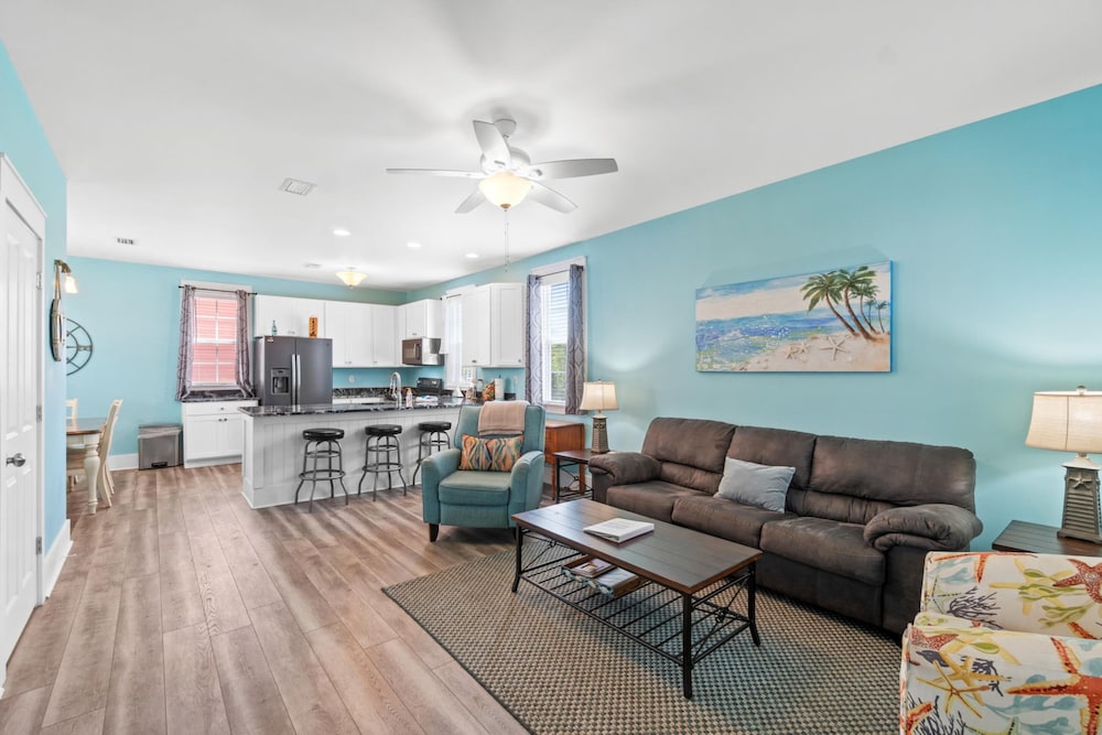 Pet Friendly Beach House - Sandy Toes