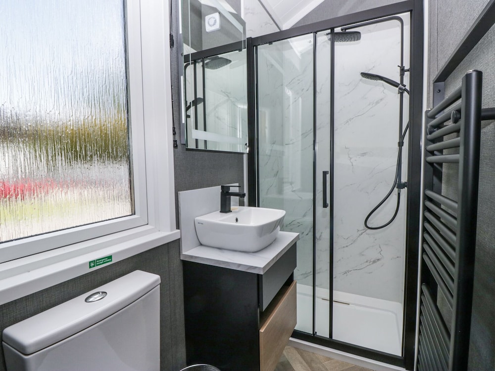 Lingy Luxury Family Pod