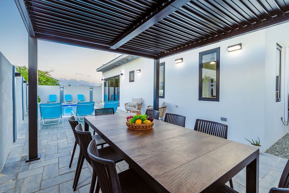 La Perla 2br2ba Home w Private Pool Patio BBQ