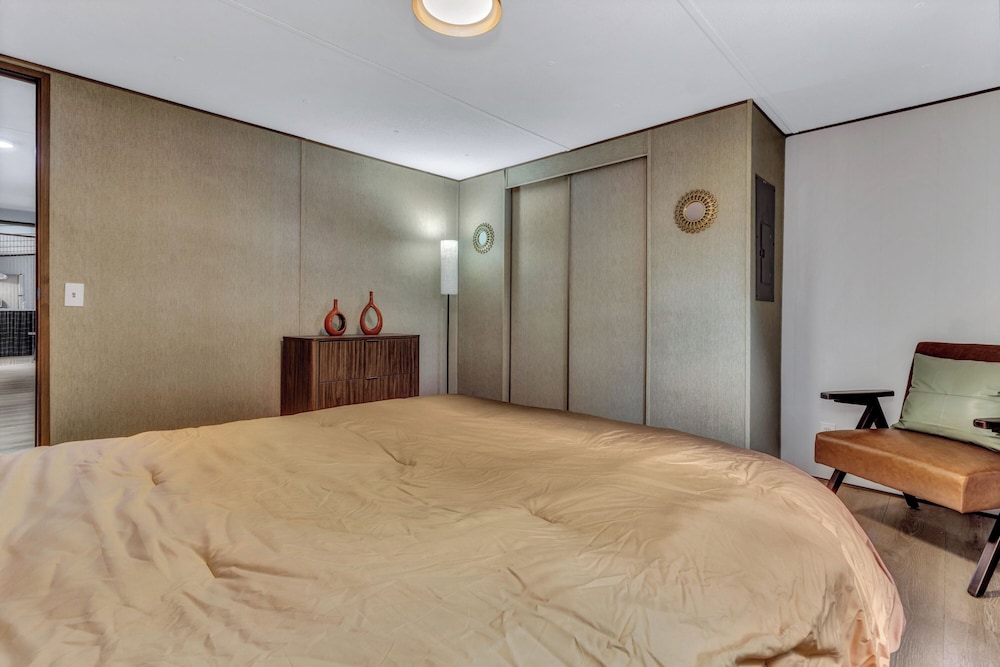 Groovy Guest House