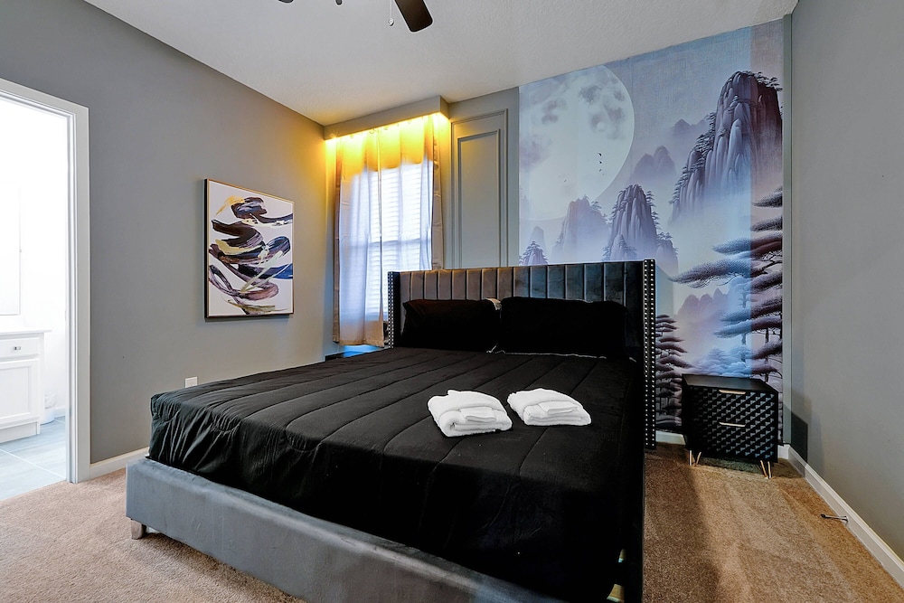 Luxury and Sophisticated 15 BR Ensuite