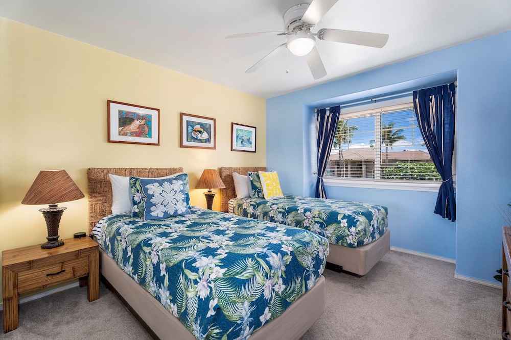 Spacious Top-floor Villa With Stunning Views - Walk to A-bay, Dining & Shops! - Vrkcv