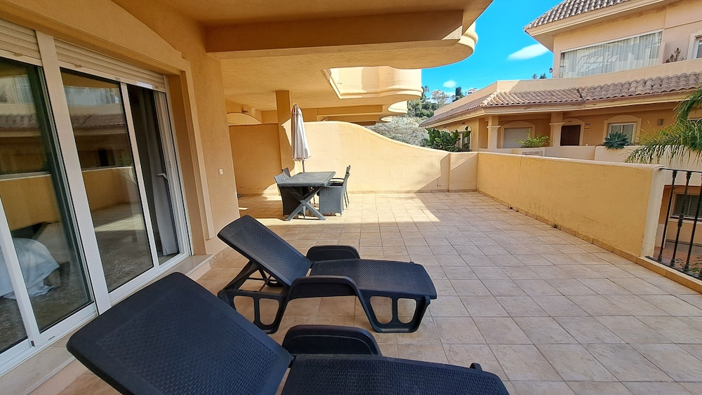 Marbella Vacations - Aloha Hill Club Golf Spa Apartments - Property Image 55