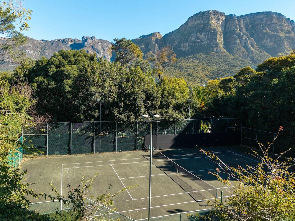 Unique Villa With Pool and Tennis Court