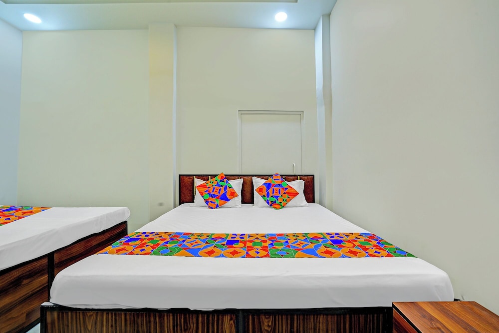 Fabhotel Bharti Palace