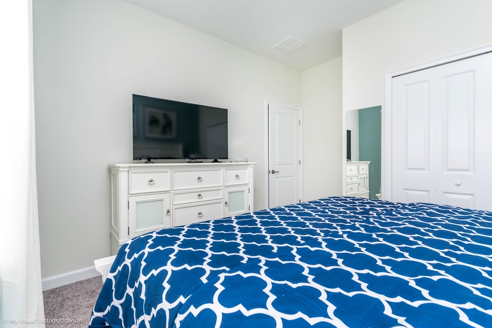 T1573 Brand new Luxury 5 Bedrooms Townhome