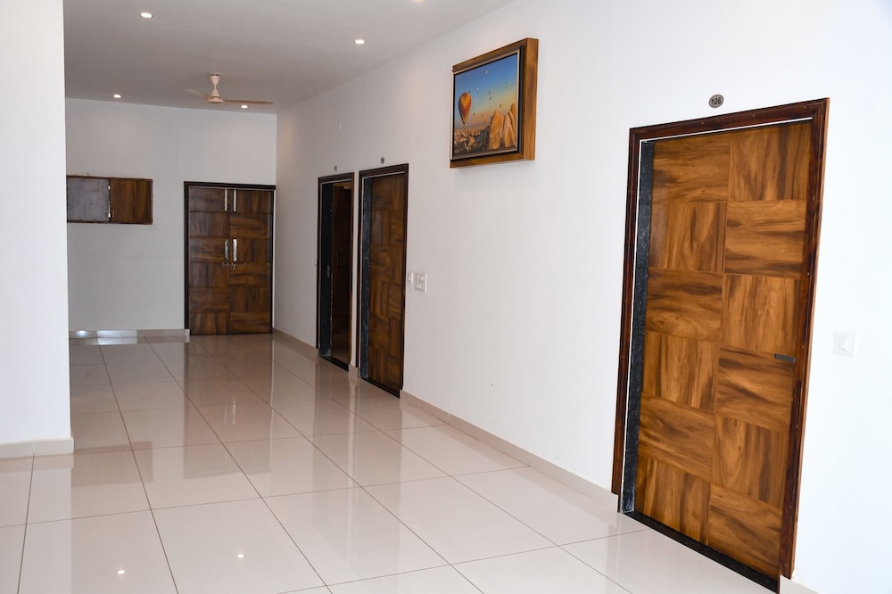 Hotel Om Complex